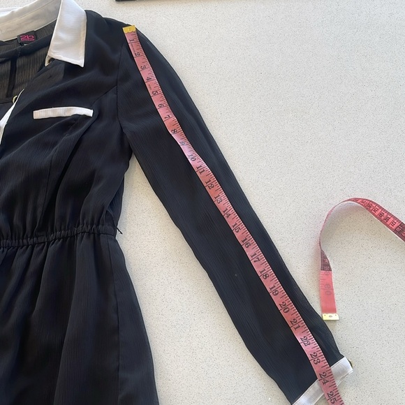 2b Bebe Long Sleeve Colorblock Shirtdress - Black/White - Size M - Picture 10 of 11